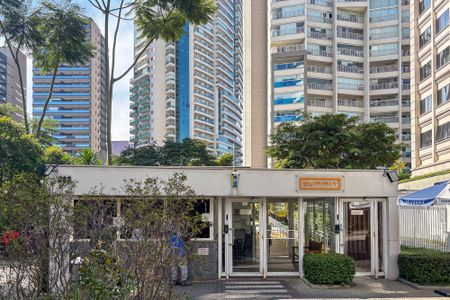 Apartamento para alugar com 35m², 1 quarto e 1 vaga Apartamento para alugar com 35m², 1 quarto e 1 vagaFachada
