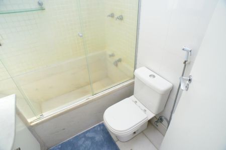 Apartamento para alugar com 145m², 4 quartos e 2 vagasBanheiro da Suíte