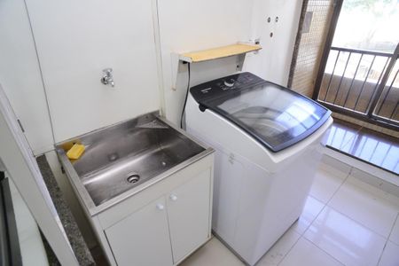 Apartamento para alugar com 145m², 4 quartos e 2 vagasÁrea de Serviço
