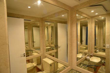 Apartamento para alugar com 145m², 4 quartos e 2 vagasLavabo