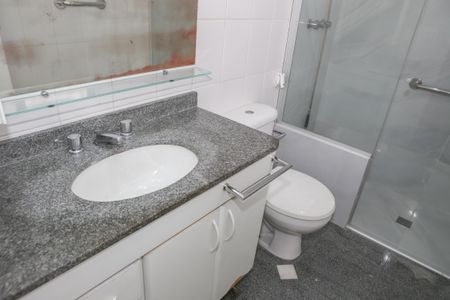 Apartamento à venda com 116m², 3 quartos e 3 vagasBanheiro da Suíte 1