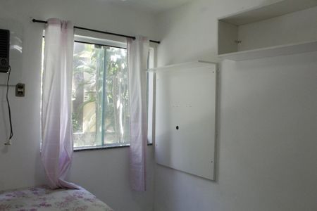 Quarto 1 de apartamento para alugar com 2 quartos, 50m² em Jacarepaguá, Rio de Janeiro