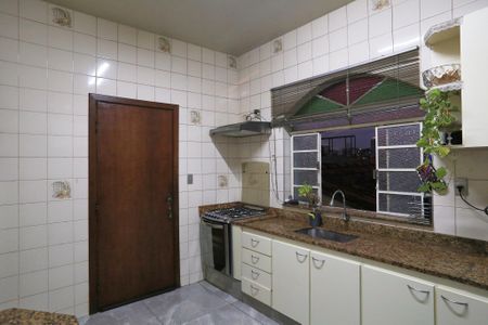 Casa para alugar com 360m², 3 quartos e 1 vagaCozinha
