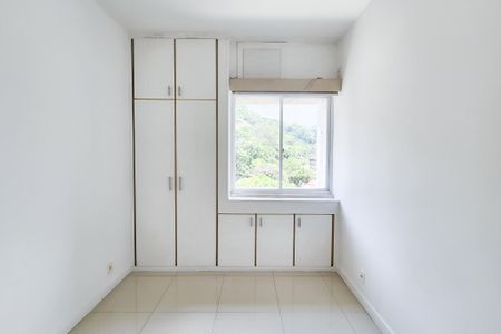 Apartamento à venda com 97m², 3 quartos e 1 vaga Apartamento à venda com 97m², 3 quartos e 1 vagaQuarto 2