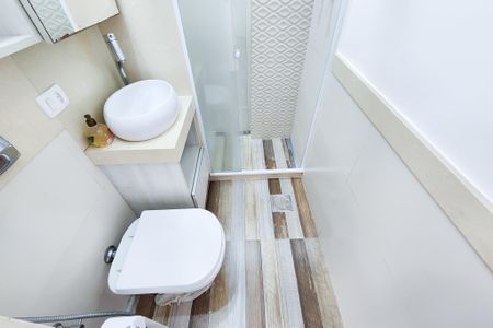 Apartamento à venda com 97m², 3 quartos e 1 vaga Apartamento à venda com 97m², 3 quartos e 1 vagaBanheiro Social