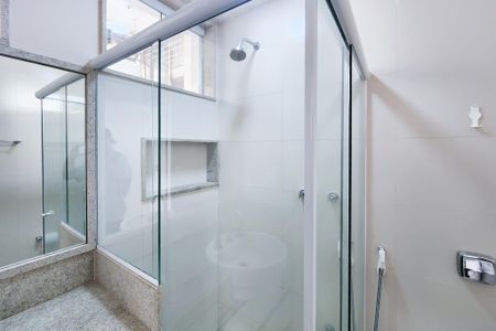 Apartamento à venda com 97m², 3 quartos e 1 vaga Apartamento à venda com 97m², 3 quartos e 1 vagaBanheiro da Suíte