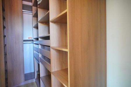 Apartamento para alugar com 113m², 3 quartos e 2 vagas Apartamento para alugar com 113m², 3 quartos e 2 vagasCloset da Suíte