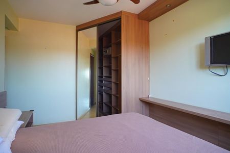 Quarto suíte  de apartamento para alugar com 3 quartos, 113m² em Jardim Itu Sabará, Porto Alegre