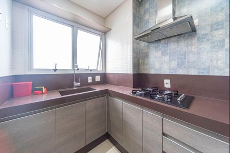 Apartamento para alugar com 92m², 2 quartos e 2 vagasCozinha