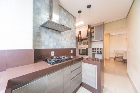 Apartamento para alugar com 92m², 2 quartos e 2 vagasCozinha
