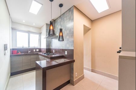 Apartamento para alugar com 92m², 2 quartos e 2 vagasCozinha