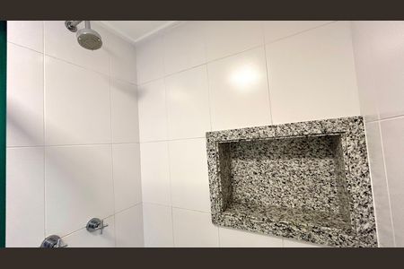 Apartamento para alugar com 68m², 2 quartos e 1 vaga Apartamento para alugar com 68m², 2 quartos e 1 vagaBanheiro da Suíte
