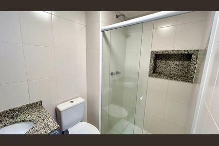 Apartamento para alugar com 68m², 2 quartos e 1 vaga Apartamento para alugar com 68m², 2 quartos e 1 vagaBanheiro da Suíte