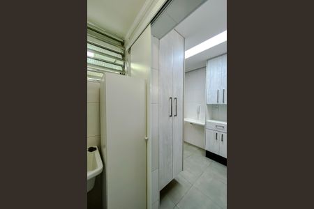 Apartamento à venda com 70m², 2 quartos e 1 vagaÁrea de Serviço