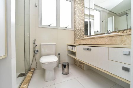 Apartamento à venda com 109m², 1 quarto e 2 vagasBanheiro da Suíte