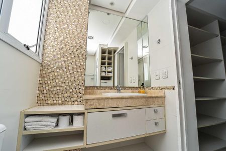 Apartamento à venda com 109m², 1 quarto e 2 vagasBanheiro da Suíte