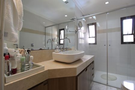 Apartamento para alugar com 210m², 3 quartos e 3 vagasBanheiro da Suíte 2