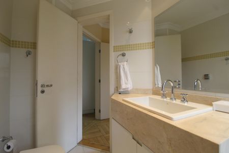 Apartamento para alugar com 210m², 3 quartos e 3 vagasBanheiro da Suíte 3