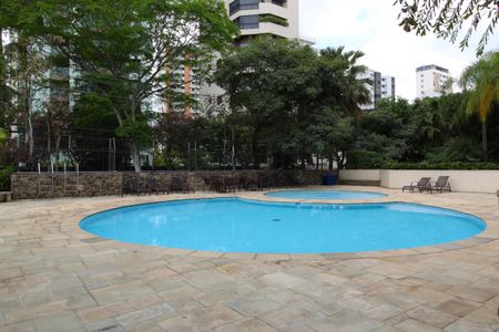 Apartamento para alugar com 210m², 3 quartos e 3 vagasÁrea Comum - Piscina