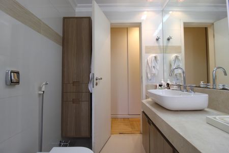 Apartamento para alugar com 210m², 3 quartos e 3 vagasBanheiro da Suíte 2