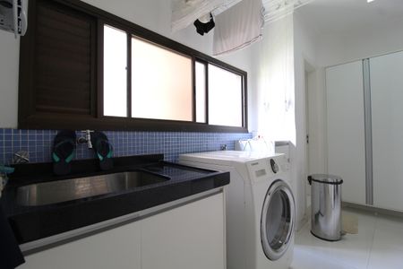 Apartamento para alugar com 210m², 3 quartos e 3 vagasÁrea de Serviço