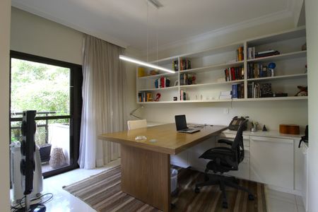 Apartamento para alugar com 210m², 3 quartos e 3 vagasEscritório