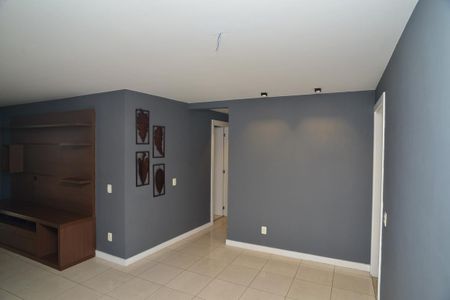 Sala de apartamento para alugar com 3 quartos, 130m² em Barra da Tijuca, Rio de Janeiro