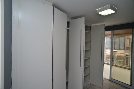 Apartamento para alugar com 130m², 3 quartos e 2 vagas Apartamento para alugar com 130m², 3 quartos e 2 vagasQuarto