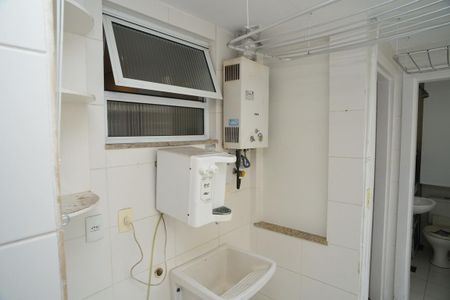 Apartamento para alugar com 130m², 3 quartos e 2 vagas Apartamento para alugar com 130m², 3 quartos e 2 vagasÁrea de Serviço