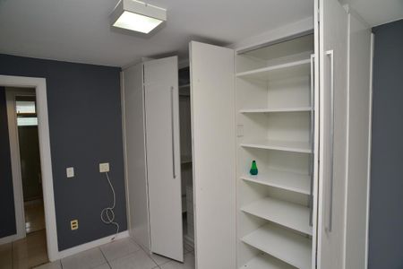 Apartamento para alugar com 130m², 3 quartos e 2 vagas Apartamento para alugar com 130m², 3 quartos e 2 vagasQuarto