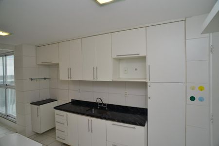 Apartamento para alugar com 130m², 3 quartos e 2 vagas Apartamento para alugar com 130m², 3 quartos e 2 vagasCozinha
