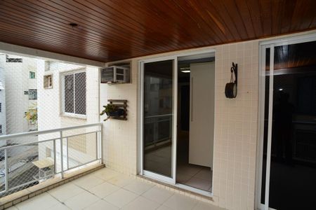 Varanda de apartamento para alugar com 3 quartos, 130m² em Barra da Tijuca, Rio de Janeiro