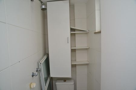 Apartamento para alugar com 130m², 3 quartos e 2 vagas Apartamento para alugar com 130m², 3 quartos e 2 vagasBanheiro de Serviço