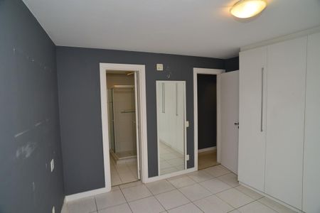 Apartamento para alugar com 130m², 3 quartos e 2 vagas Apartamento para alugar com 130m², 3 quartos e 2 vagasSuíte