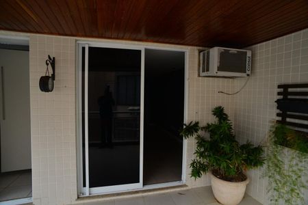 Varanda de apartamento para alugar com 3 quartos, 130m² em Barra da Tijuca, Rio de Janeiro