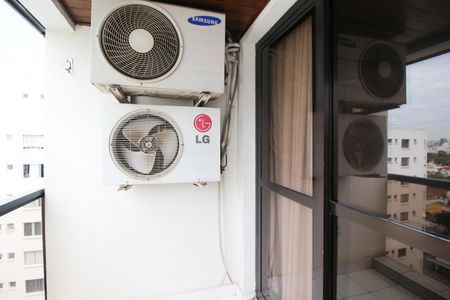 Varanda da Sala de apartamento para alugar com 1 quarto, 82m² em Indianópolis, São Paulo