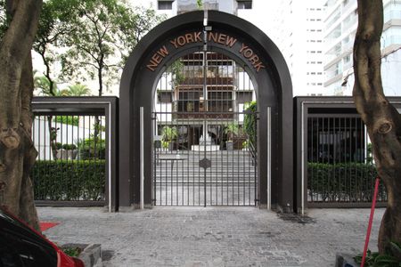 Apartamento para alugar com 82m², 1 quarto e 1 vagaFachada