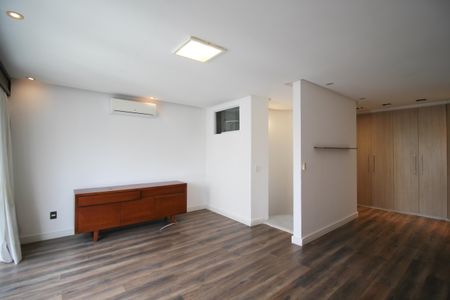 Suíte de apartamento para alugar com 1 quarto, 82m² em Indianópolis, São Paulo