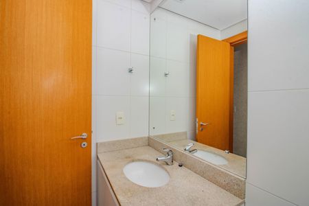 Apartamento para alugar com 75m², 2 quartos e 1 vagaBanheiro da Suíte