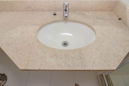 Apartamento para alugar com 75m², 2 quartos e 1 vagaBanheiro Social