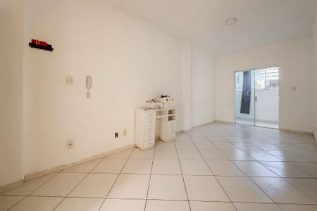 Apartamento à venda com 78m², 1 quarto e sem vaga Apartamento à venda com 78m², 1 quarto e sem vagaSala