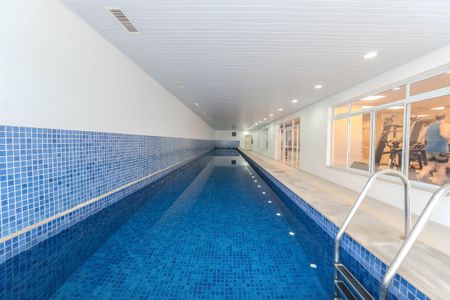 Studio à venda com 34m², 1 quarto e 1 vaga Studio à venda com 34m², 1 quarto e 1 vagaÁrea comum - Piscina