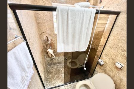 Casa à venda com 350m², 3 quartos e 4 vagasBanheiro