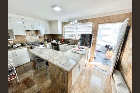 Casa à venda com 350m², 3 quartos e 4 vagasCozinha