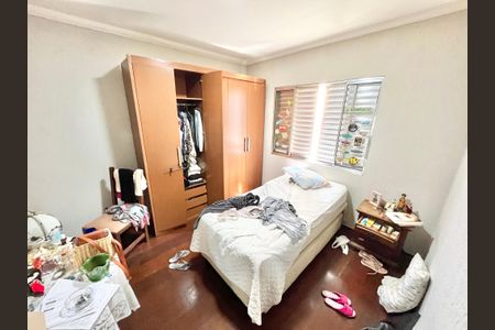 Casa à venda com 350m², 3 quartos e 4 vagasQuarto 2