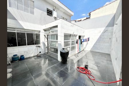 Casa à venda com 350m², 3 quartos e 4 vagasQuintal