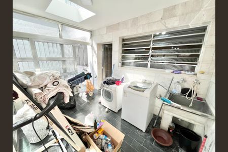 Casa à venda com 350m², 3 quartos e 4 vagasLavanderia