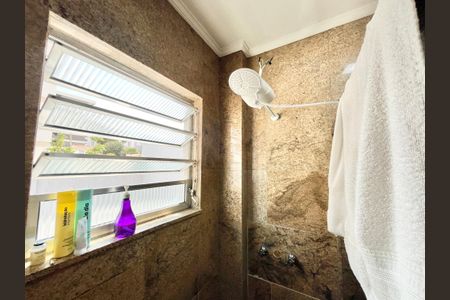 Casa à venda com 350m², 3 quartos e 4 vagasBanheiro