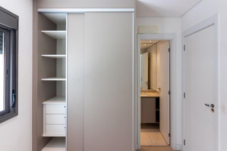 Apartamento à venda com 81m², 2 quartos e 2 vagasSuíte 1
