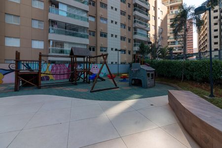 Apartamento à venda com 81m², 2 quartos e 2 vagasÁrea comum - Playground